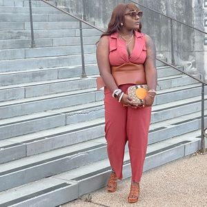 Meet your Posher, Caris